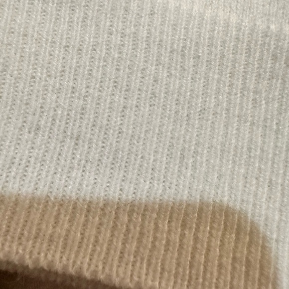 Marks & Spencer Turtleneck Jersey Size 4 US - Picture 2 of 7